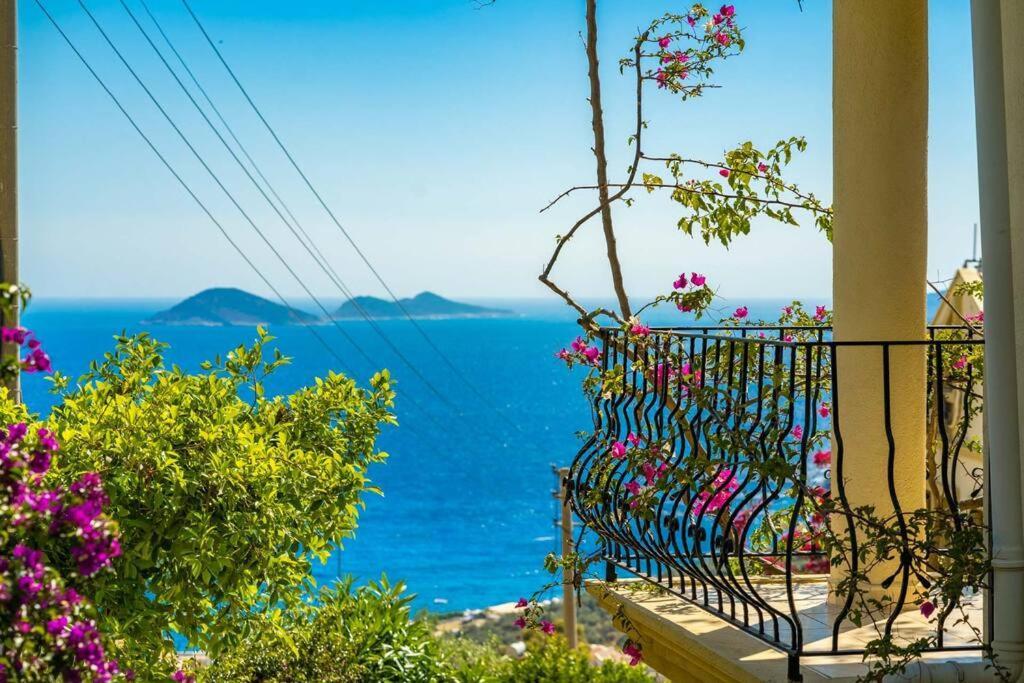 Azure Apartment With Sea View In Kalkan Buitenkant foto